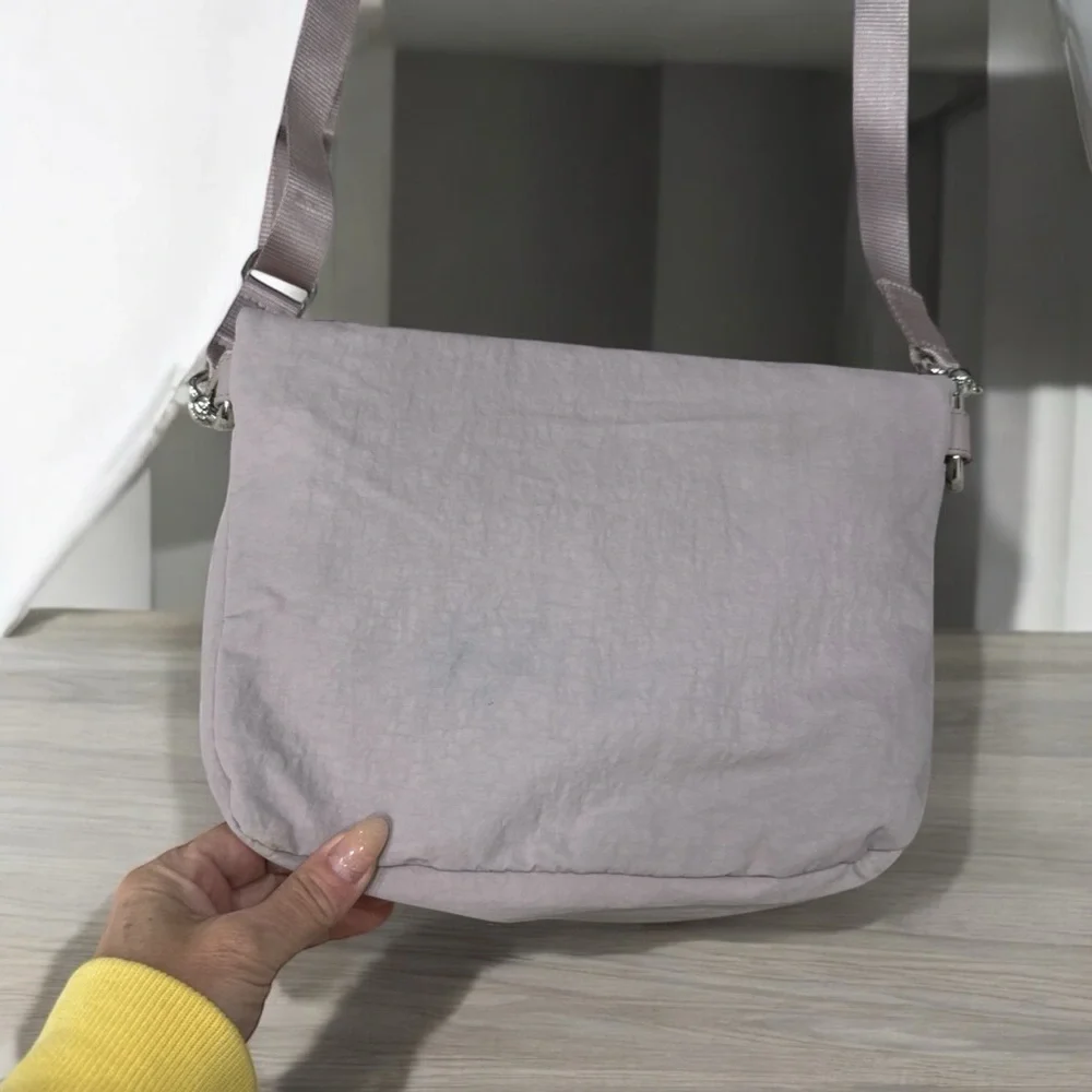 lululemon athletica Crossbody Bag in Pale Lilac